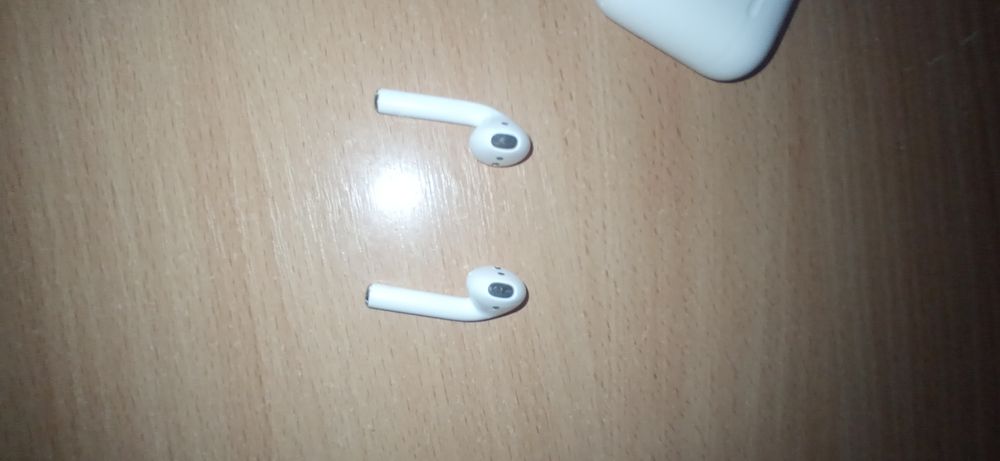 Аирподс 1 поколения