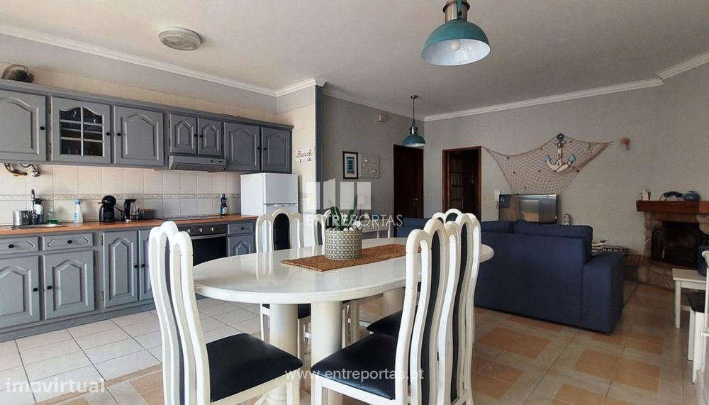 Venda de apartamento T3 c/ terraço individual, Amorosa, Viana do Cast