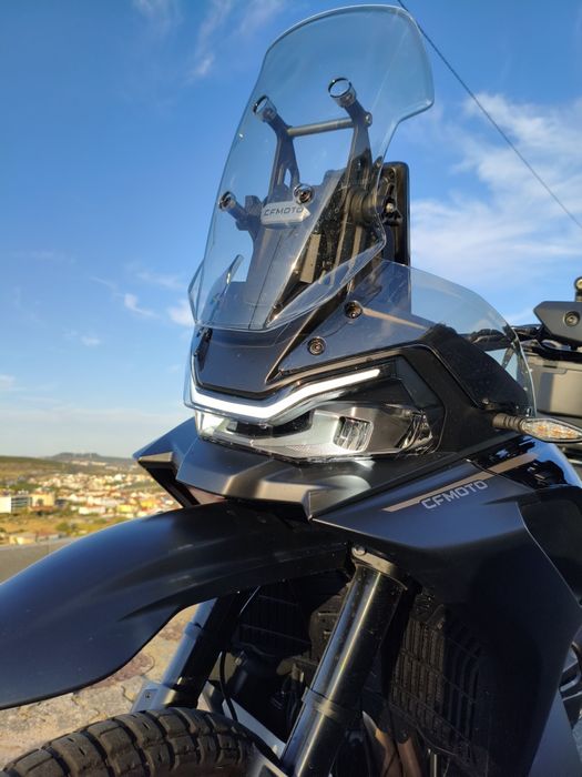 Cfmoto MT-X 800 Preta
