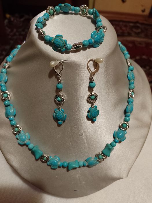 . Натуральный ЯНТАРЬ,  Бирюза, Аметист.