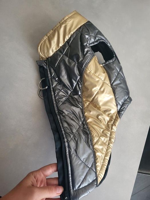 Одяг для собак жилетка