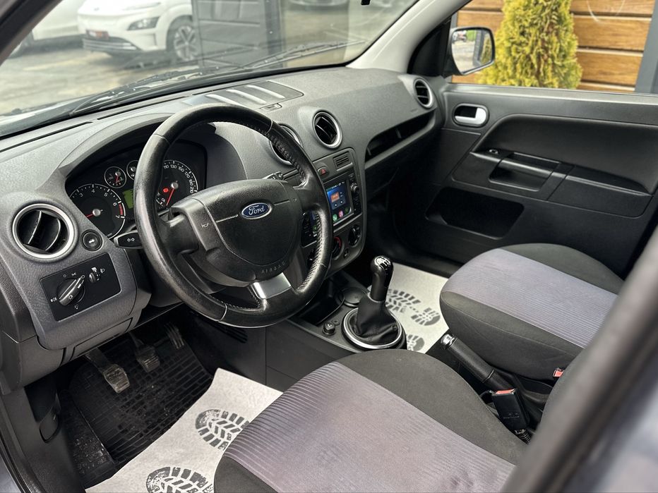 FORD FUSION 2010 року, 1.6 бензин, механіка, передній привід.