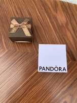 małe pudełeczka prezentowe na biżuterię pandora apart
