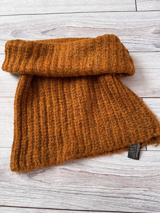 Хомут жіночий вʼязаний