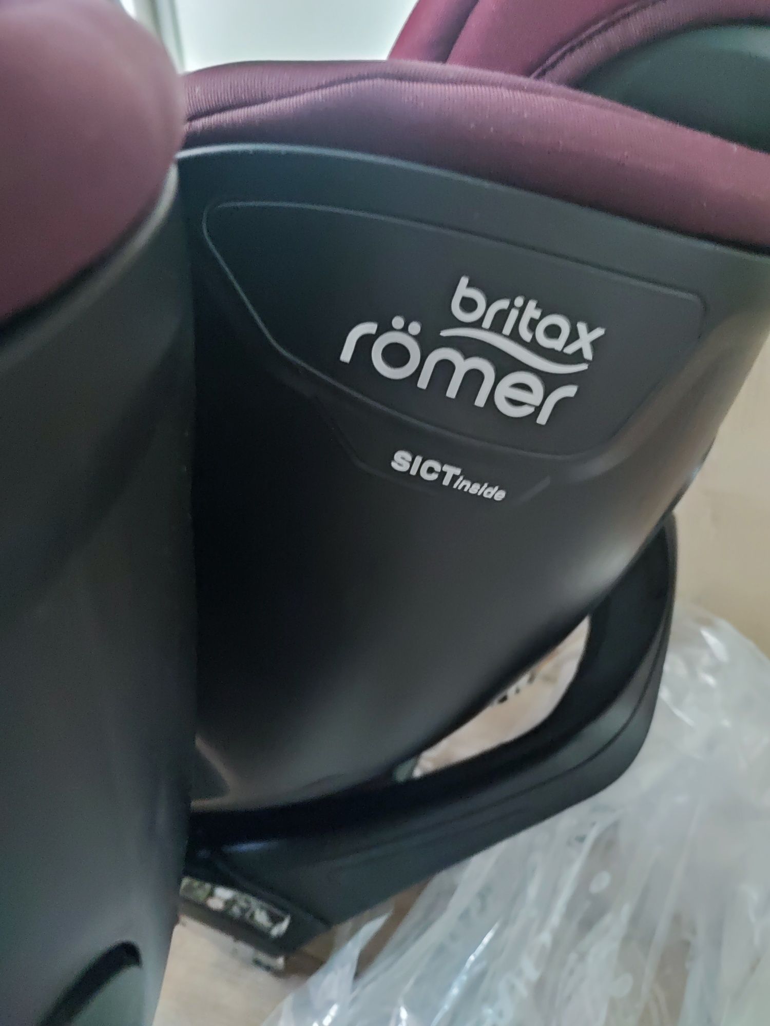 Britax Romer dual fix m i-size dla bliźniaczek/bliźniaków