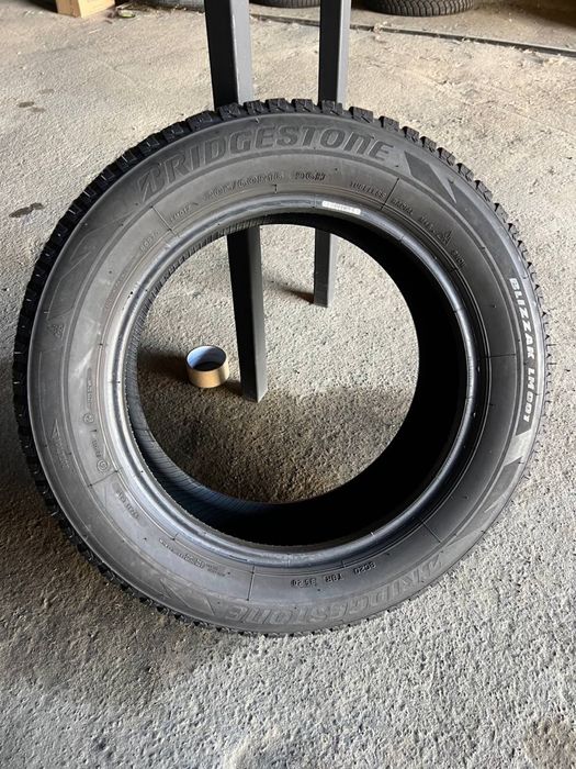 Шини 205/60 r16 96H Bridgestone Blizzak LM001 2020рік (325)