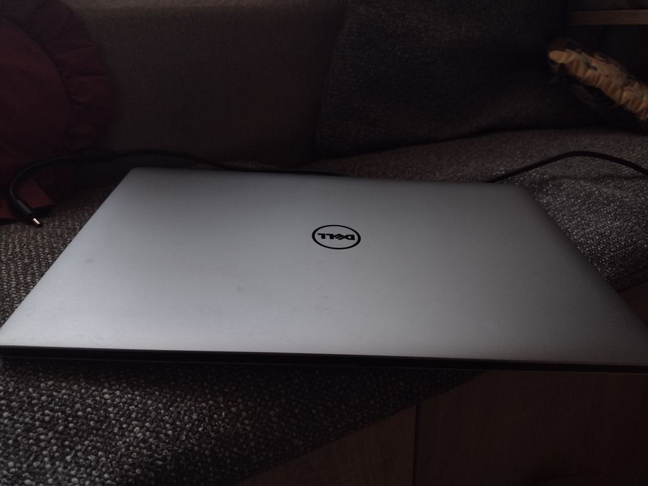 Шикарний тонкорамочний Dell Precision