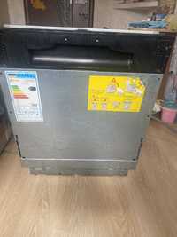 Встроенная посудомоечная машинка ELECTROLUX EEA927201L