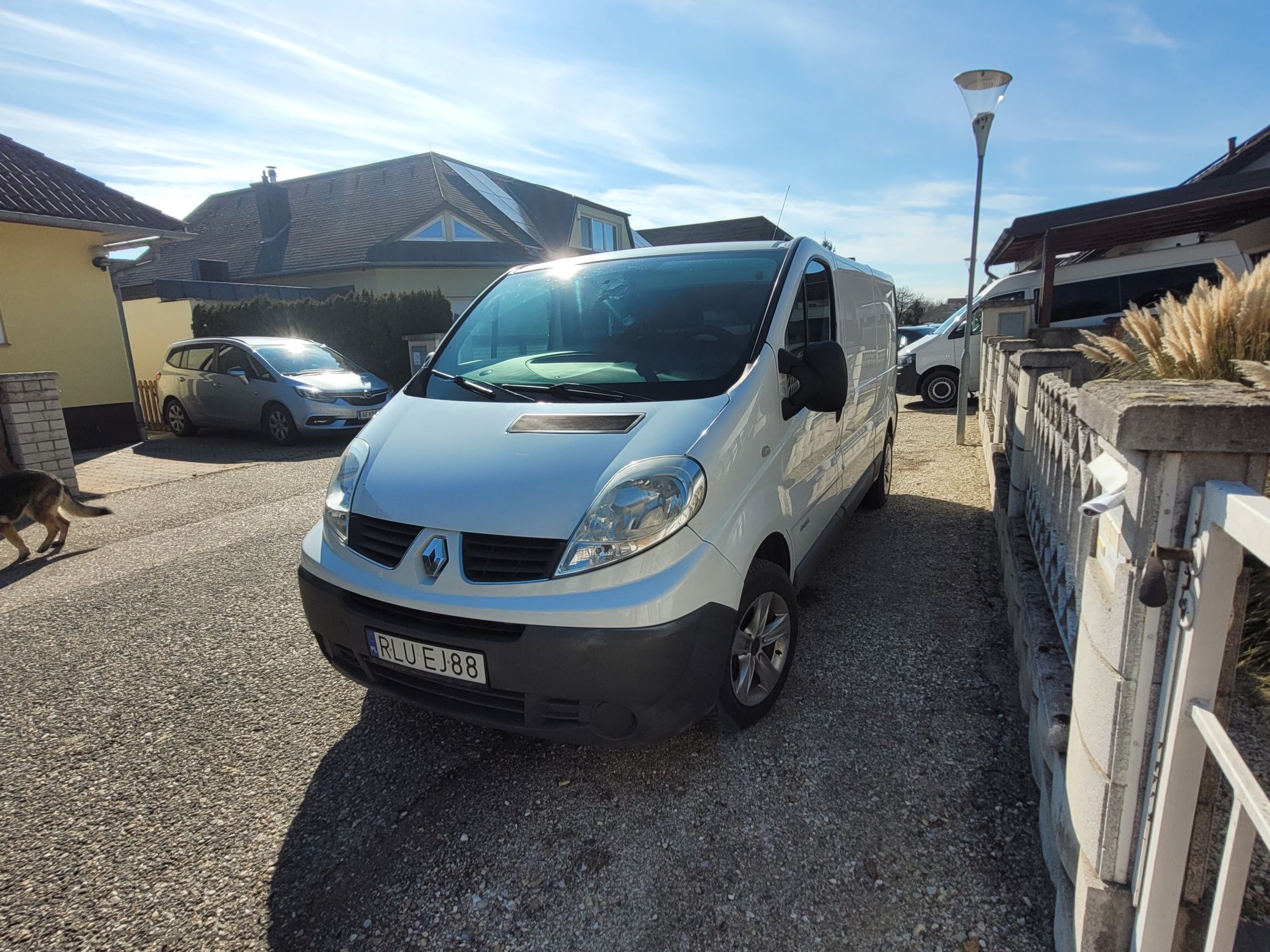 Trafic II 115 km 2013r niski przebieg, po serwisie. vivaro, primaster