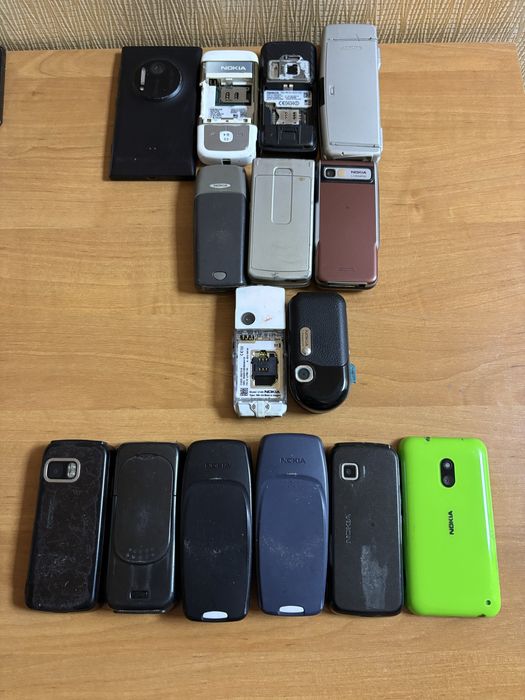 Телефони на запчастини, відновлення або в колекцію Nokia