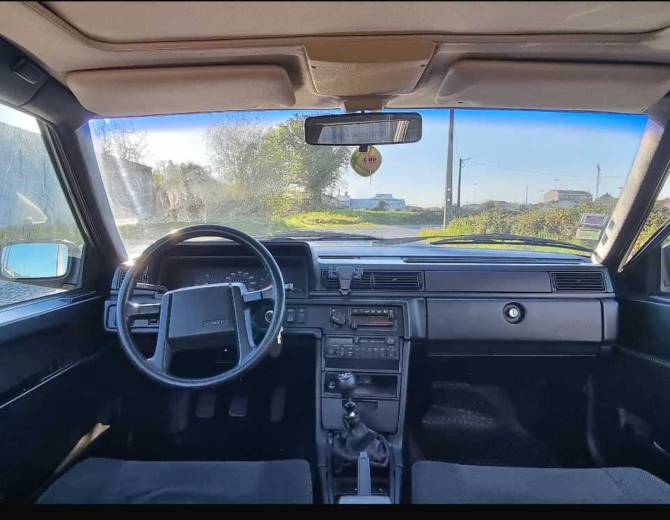 Clássico Volvo 740 GL 1990