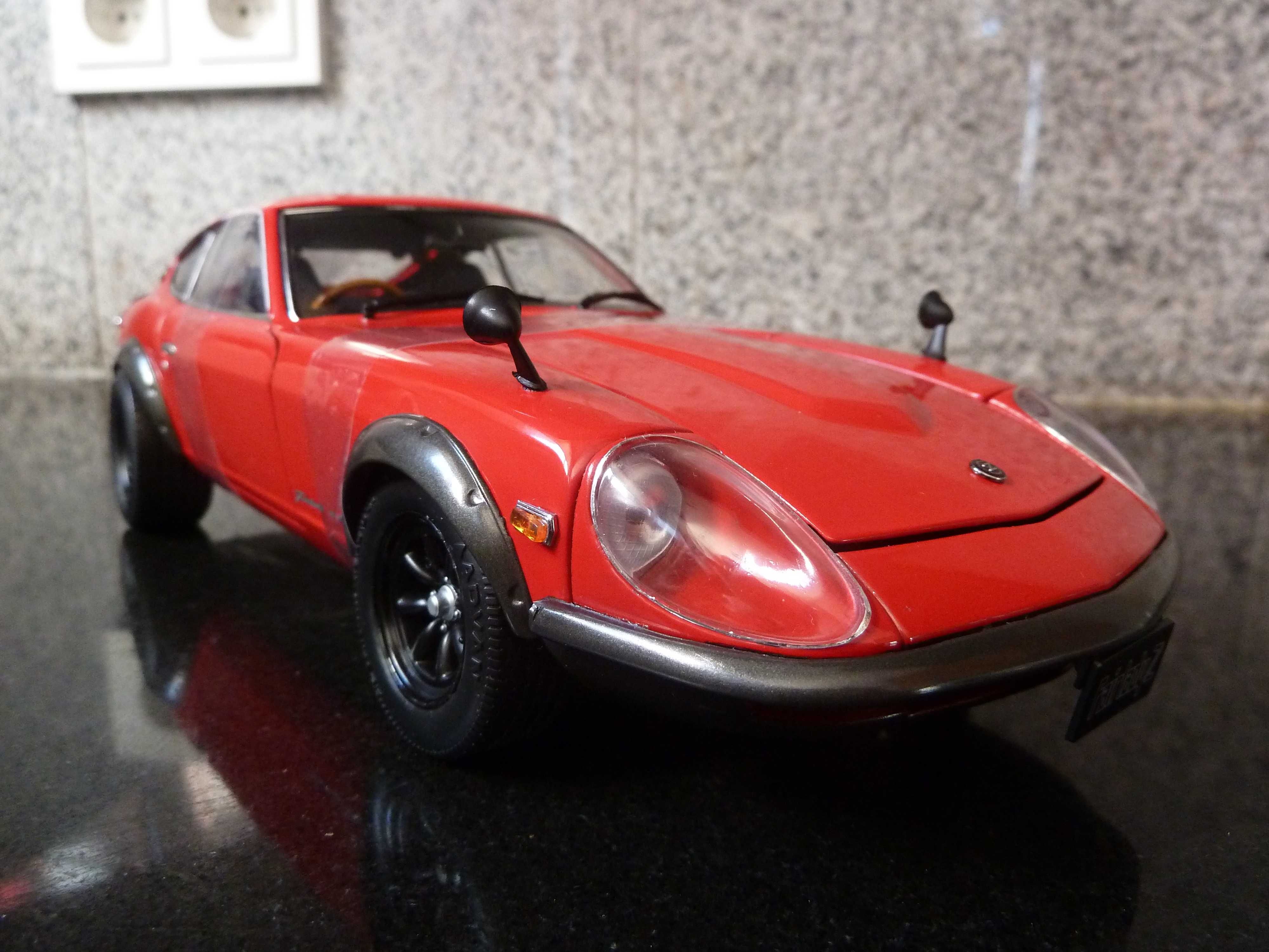 1:18 Kyosho, Nissan Fairlady 240 ZG 1971, AutoArt Minichamps