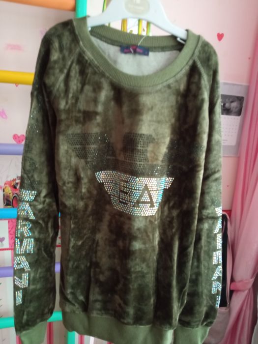 Продам женские спортивные костюмы.