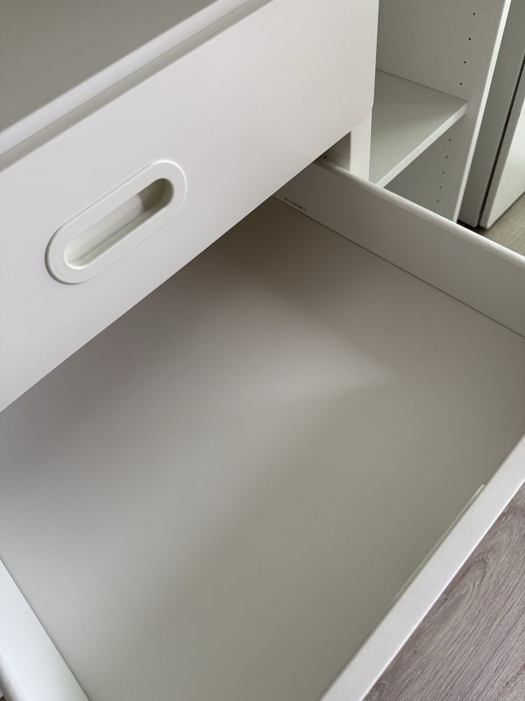 Trocador e secretaria IKEA Småstad