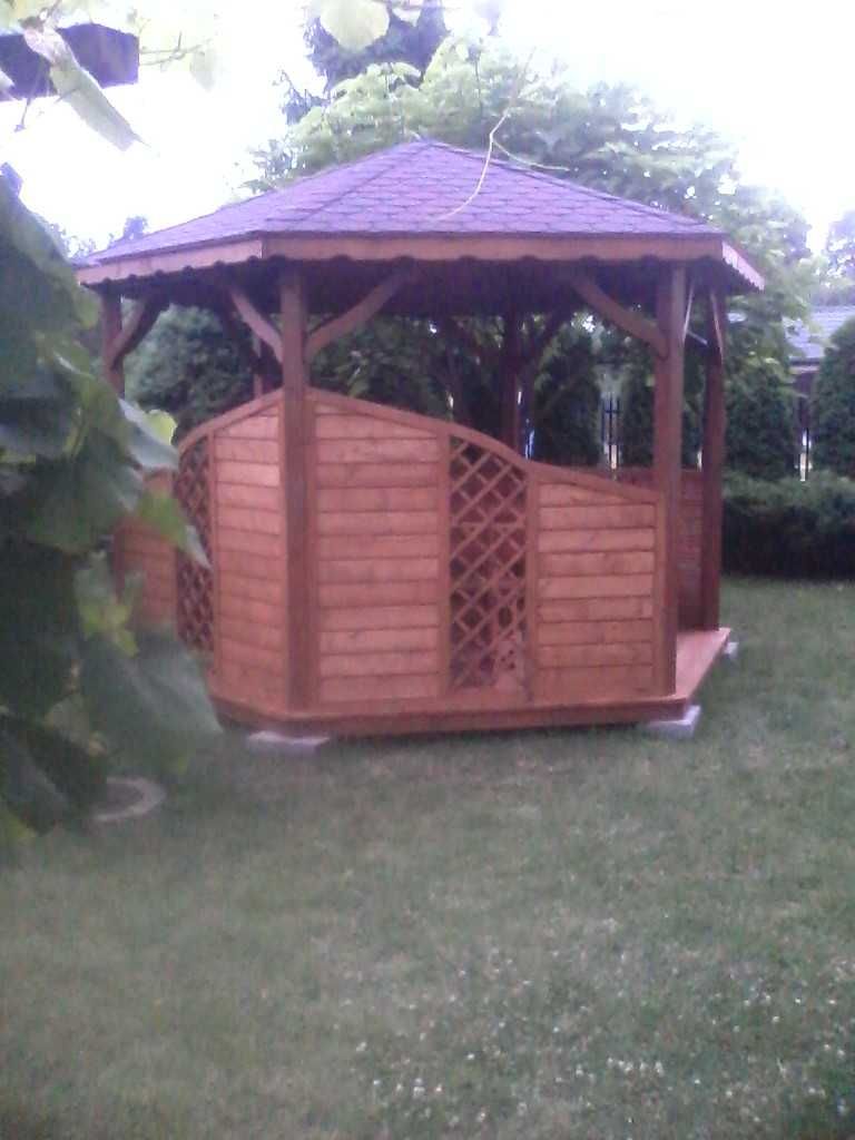 Altanka ogrodowa drewniana z montażem