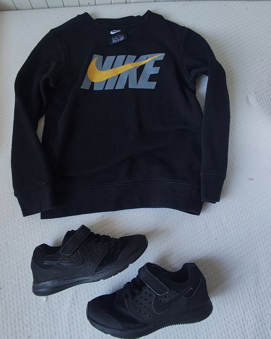 Bluza i buty Nike 116/122 ,zestaw