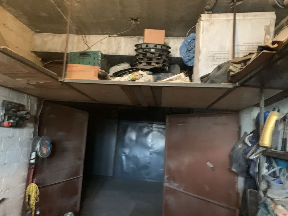 Сдам гараж на ОБолоні вул.Північна 5 кооператив «Схід» на 4 поверсі