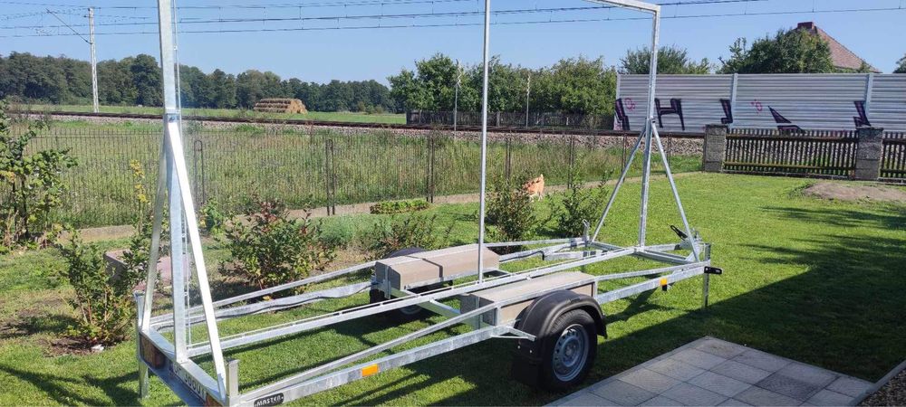 Wynajem przyczepy reklamowej