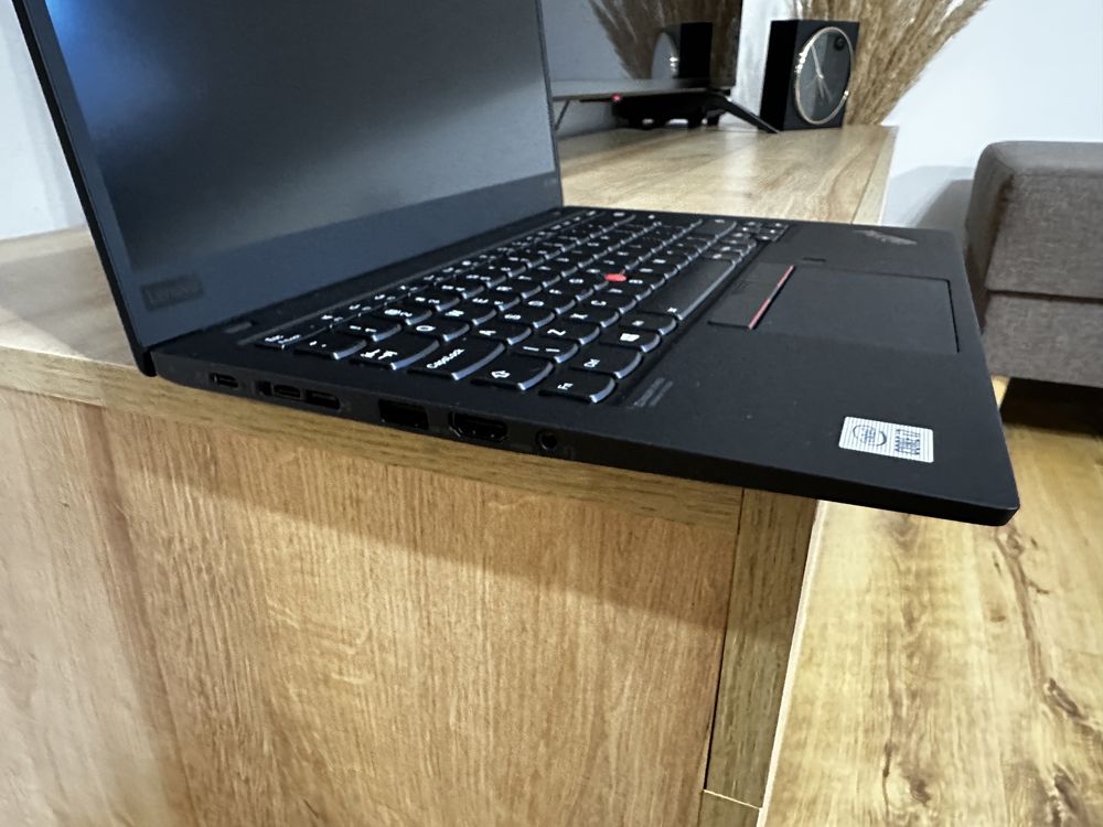 Lenovo X1 Carbon 8th i7 10510u 16GB 256gb ssd