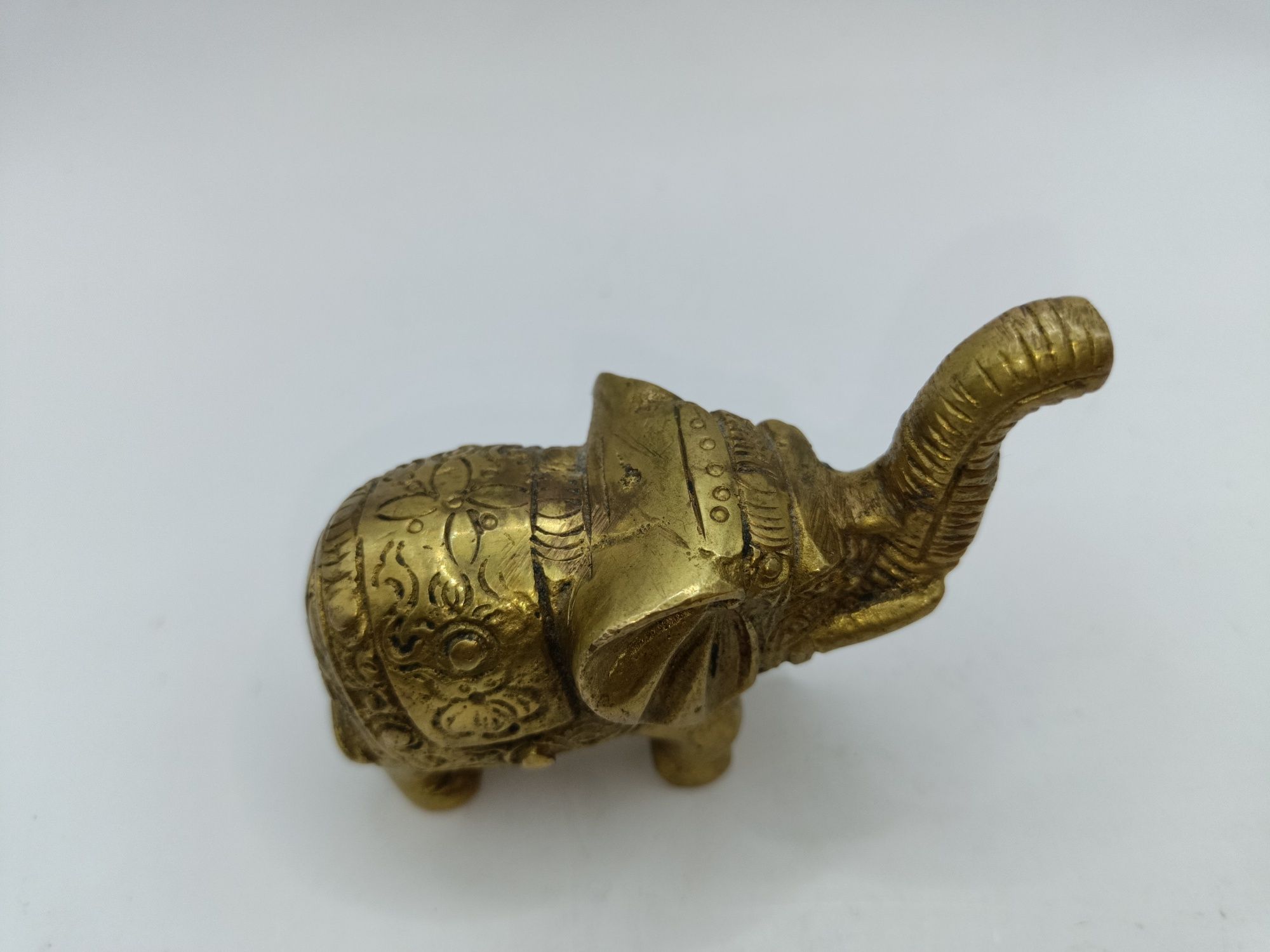 Mała figurka mosiężna słoń z trąbą do góry