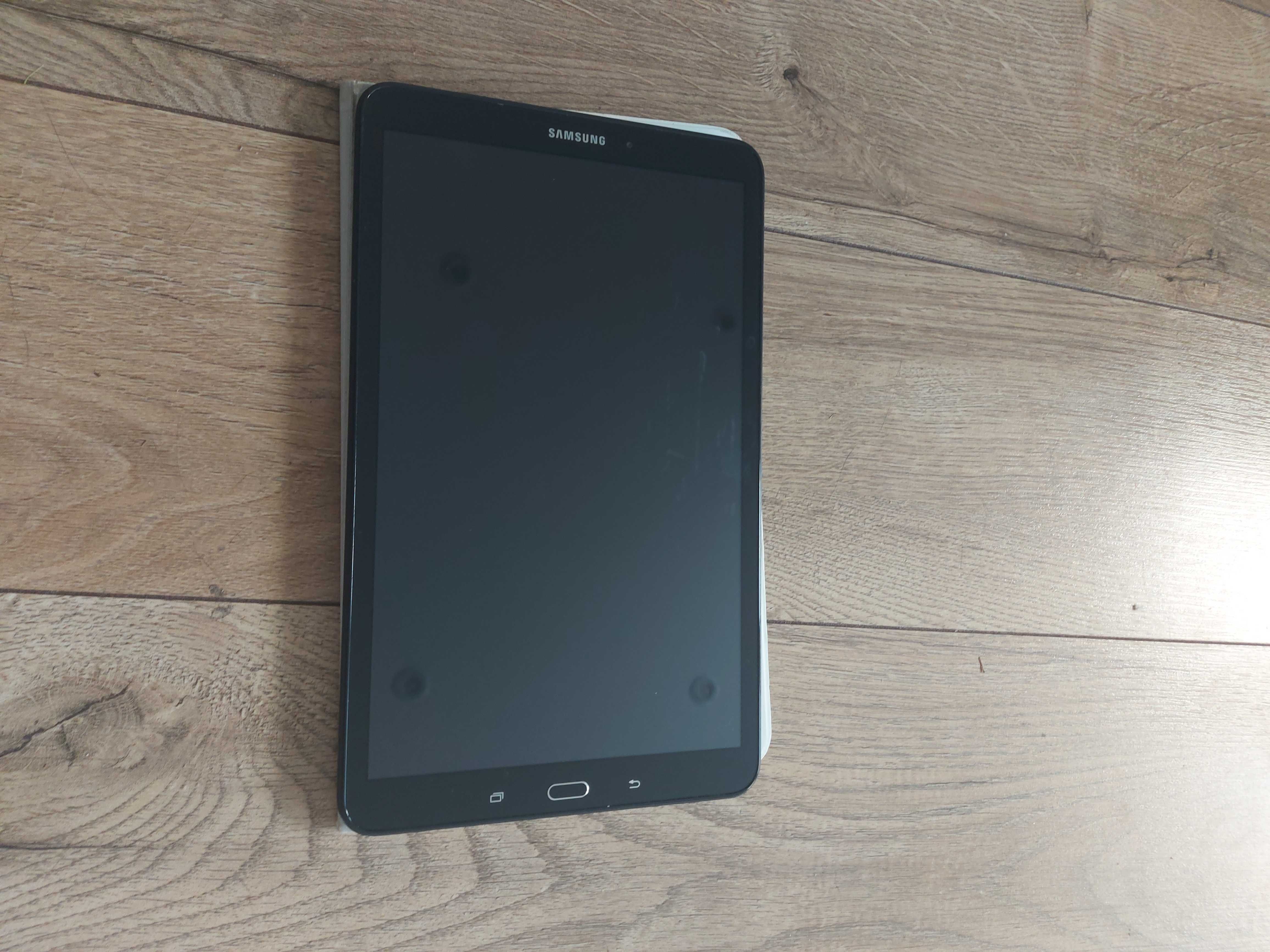 Galaxy Tab A(2016) czarny