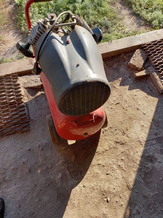 Продам компрессор воздушный