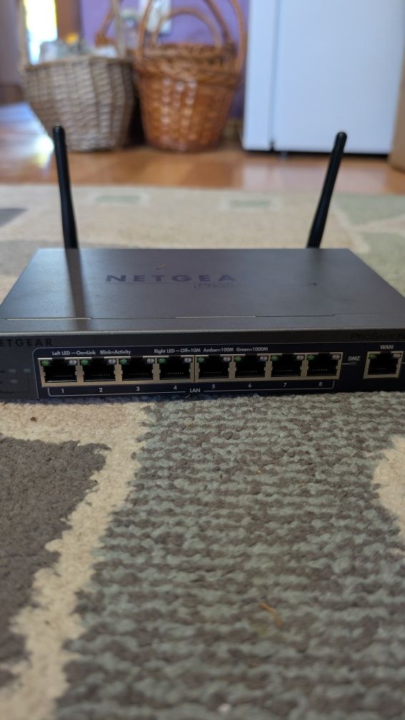 Продам маршрутизатор NETGEAR ProSafe 802.11n VPN FVS318N (FVS318N-100E