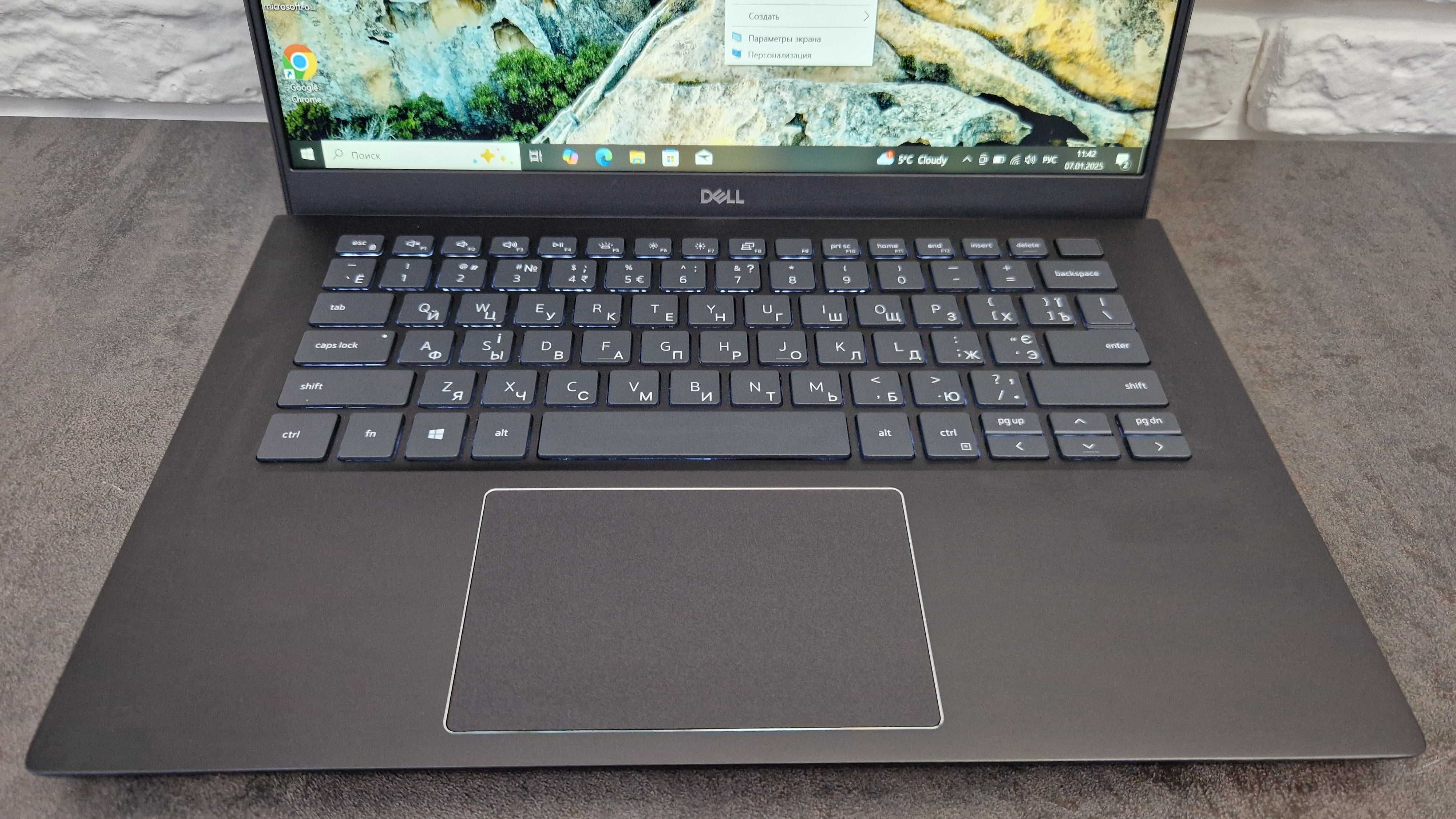 Ноутбук Dell Vostro 5402 / i5-1135G7 / 12 GB  / SSD 256 GB /