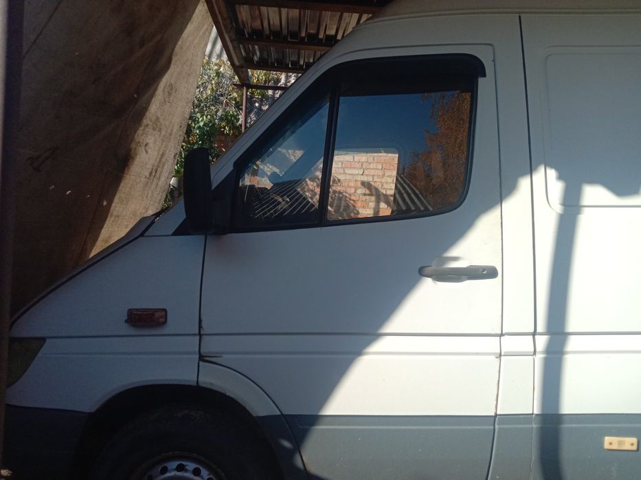 Продам спринтер 2.2сді