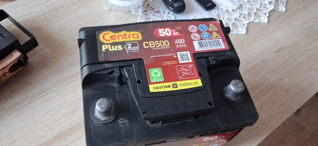 Akumulator centra plus 50 ah 450 a