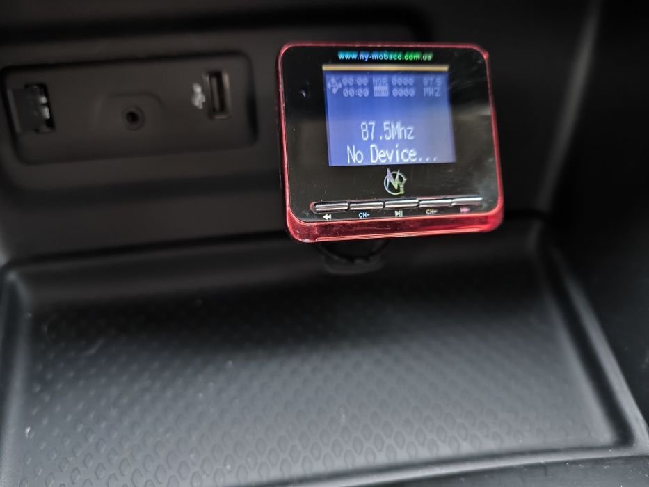 FM-трансмітер в авто