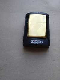 Бензиновая зажигалка Zippo gold