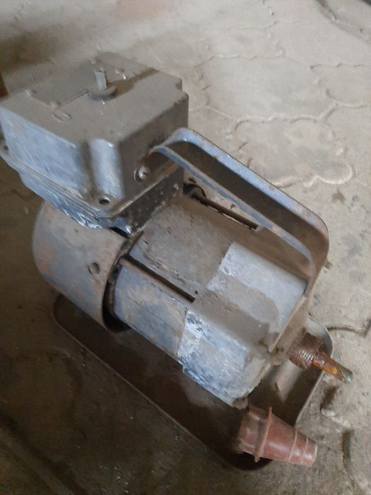 Глибинний і майданчиковий вібратор