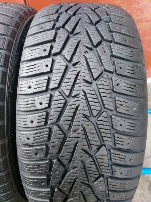 225/40/18 R18 Nokian HAKKAPELIITTA 7 2шт ціна за 1шт зима шини
