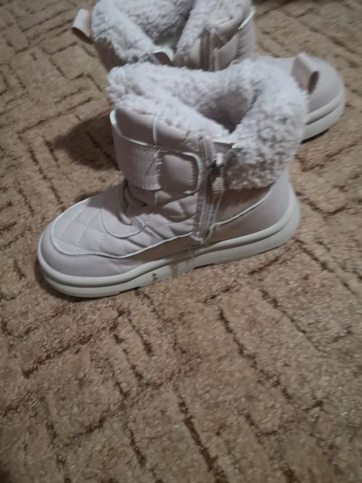 Продам детские сапожки