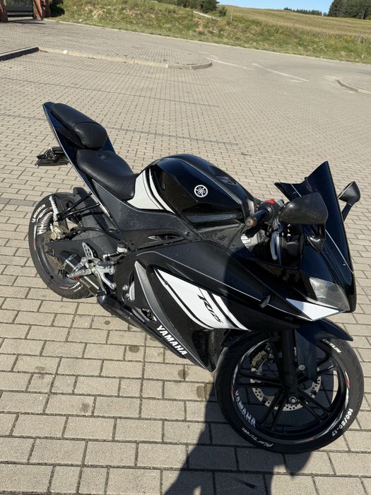 Yamaha yzf r125.