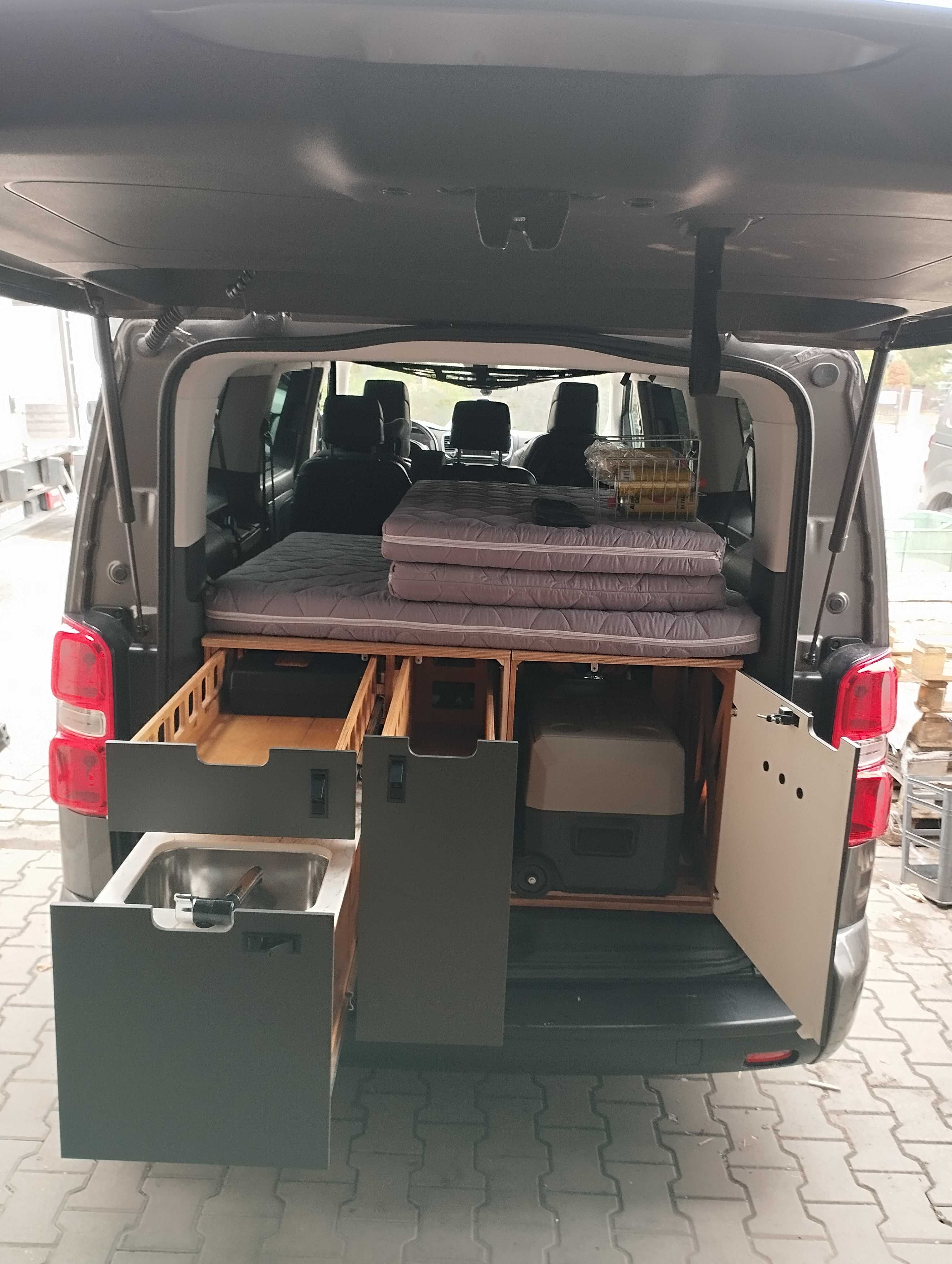 Zabudowa kamper box Toyota proace peugeot traveller Zafira spacetourer