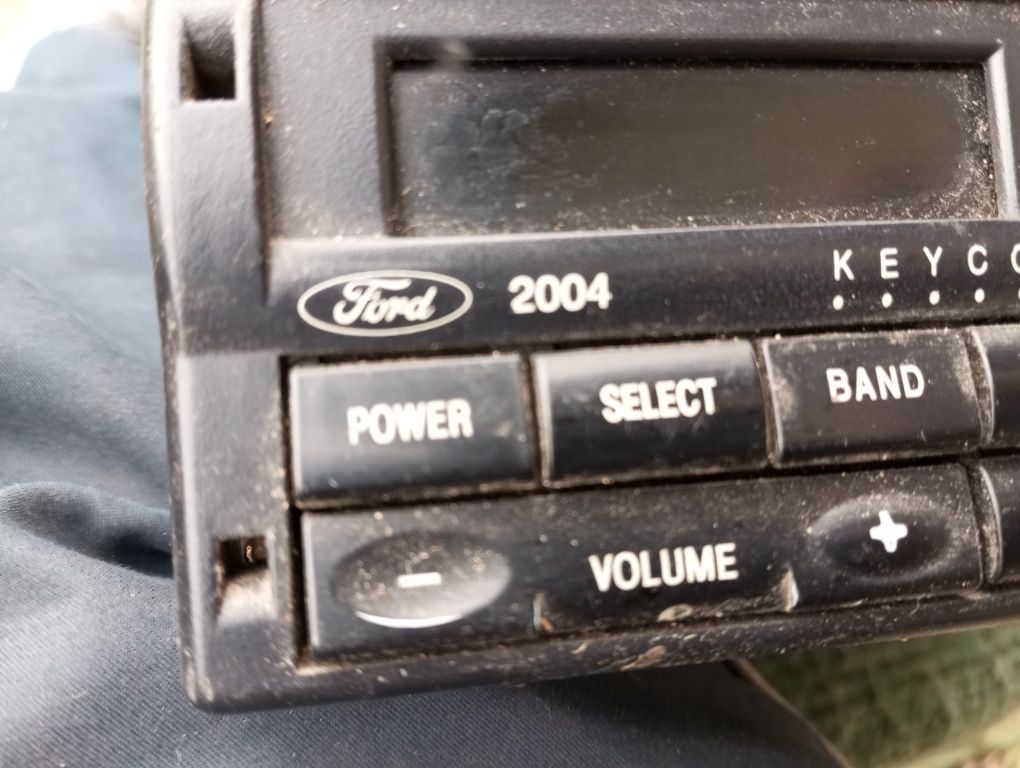 Radio kasetowe ford 2004