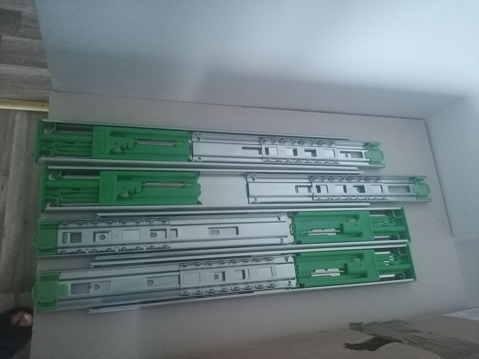 4 komplety prowadnic z szuflady cichy domyk