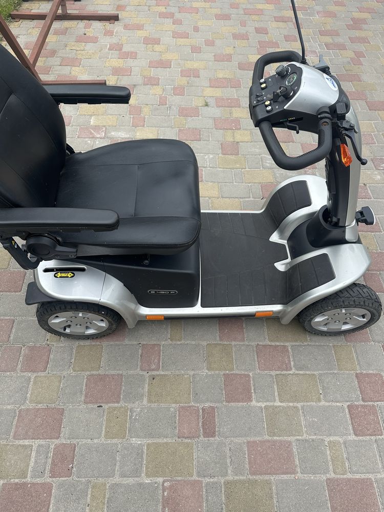 Електромобіль E450F