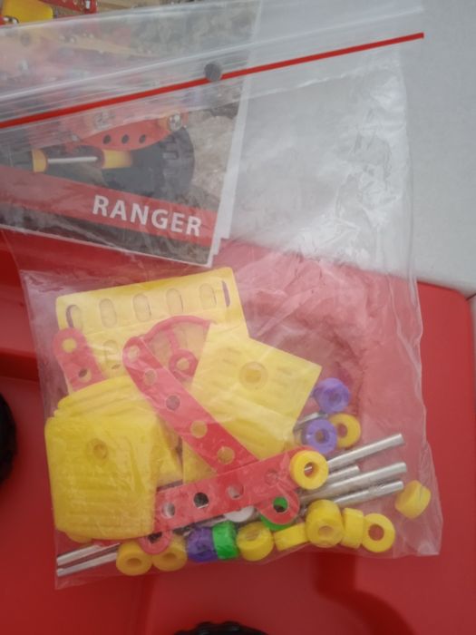 Mały konstruktor Ranger model do skręcania