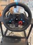 Kierownica Logitech oraz fotel F1 zestaw