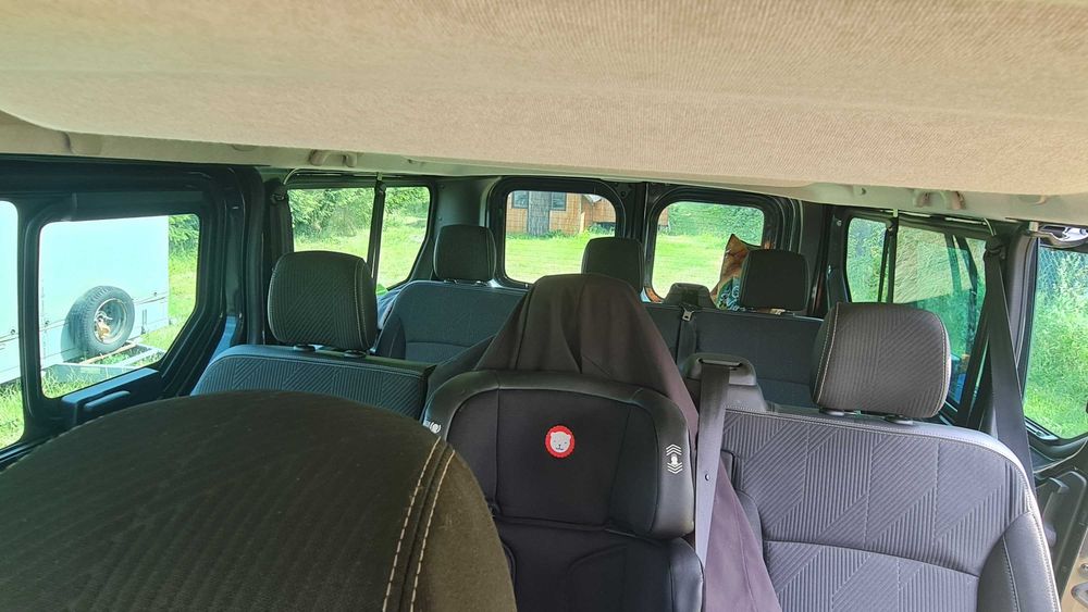 Wynajmę NOWEGO Busa 9-cio osobowego Renault Trafic 2.0 170 KM AUTOMAT