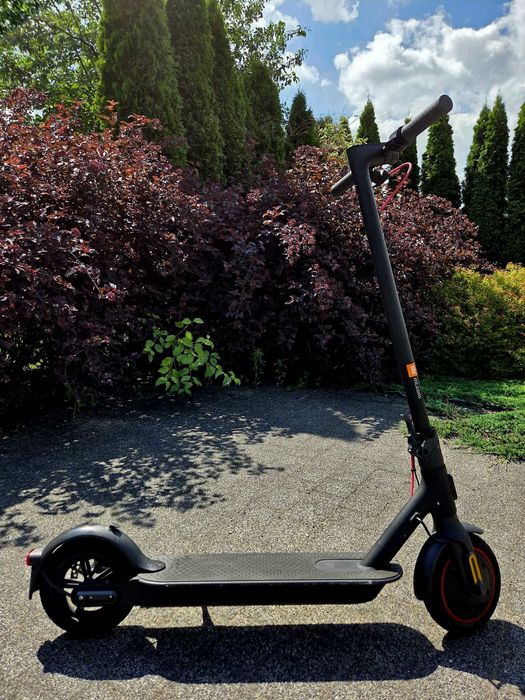 Hulajnoga elektryczna XIAOMI Mi Pro 2 używana.