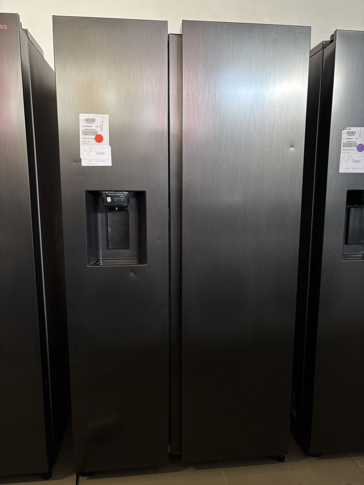Холодильник Samsung RS68CG855DB1EG Side-by-Side