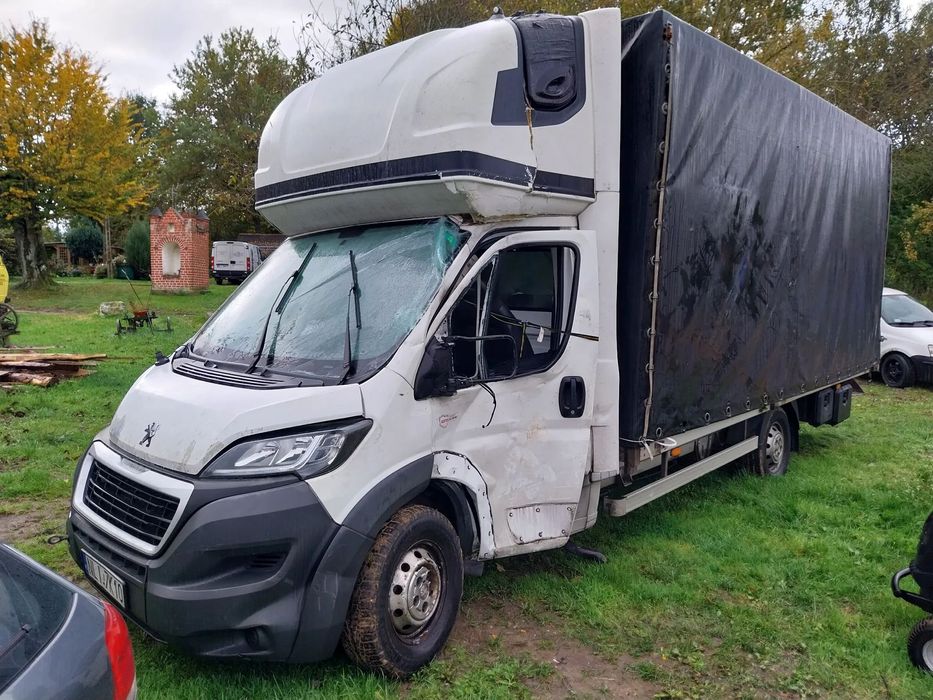 Peugeot boxer  Peugeot Boxer 3.0 2016r po wypadku  w całości lub na częsci