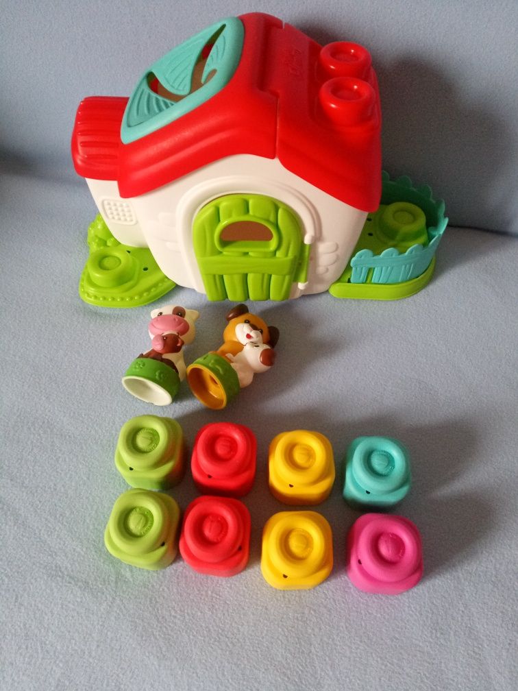 Clementoni Sensoryczna Farma miękkie klocki domek