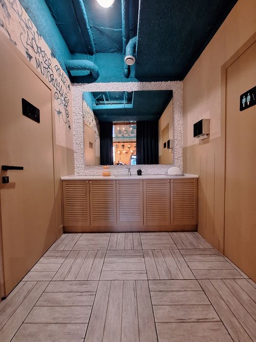 Оренда приміщення в ЖК Волошковий,  Сучасний ремонт 60 м2, Щаслива 11