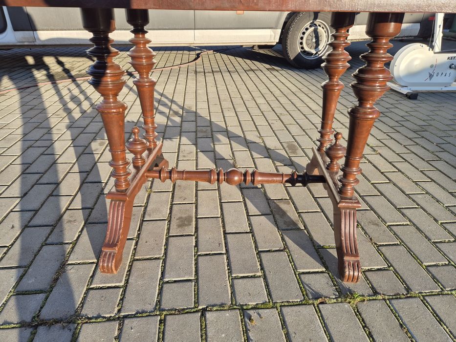 Stylowy stół TRANSPORT