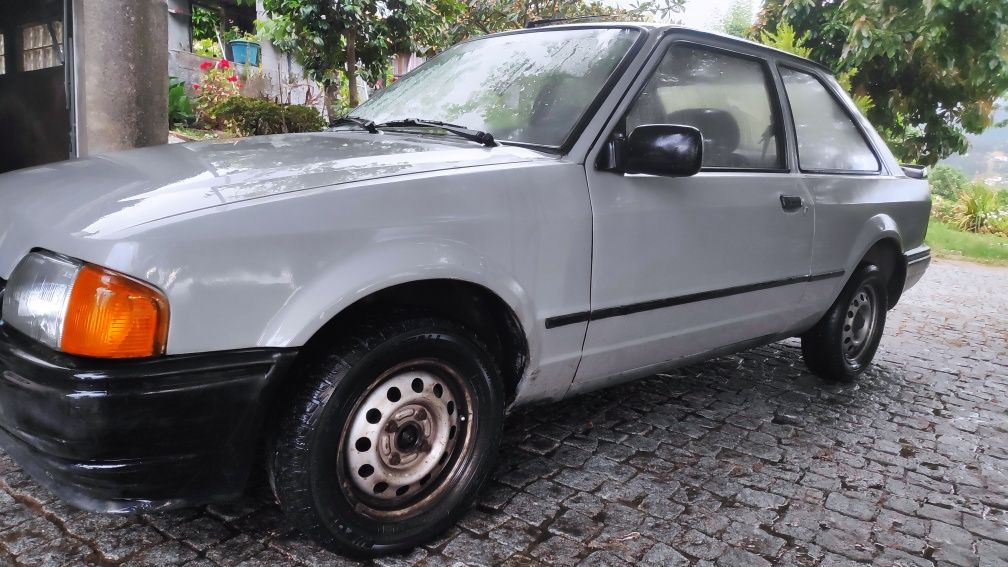 Ford Esccort Coupé mk4